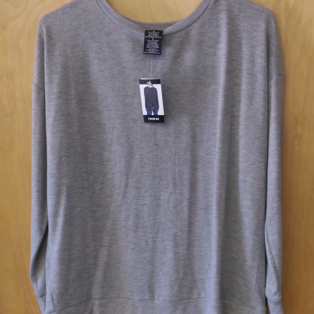 Premise Women's Back Zip Top